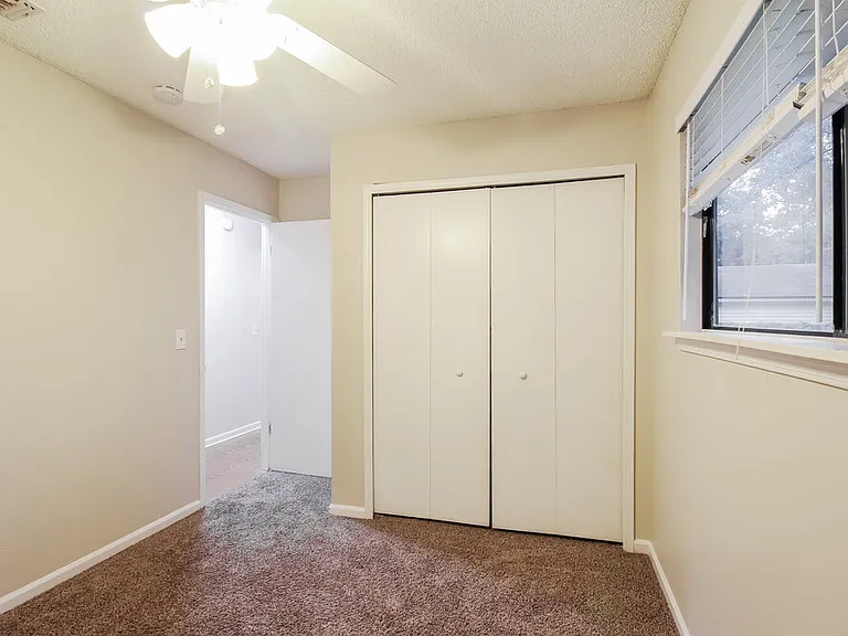 8442 Finwood Ave — Photo 14