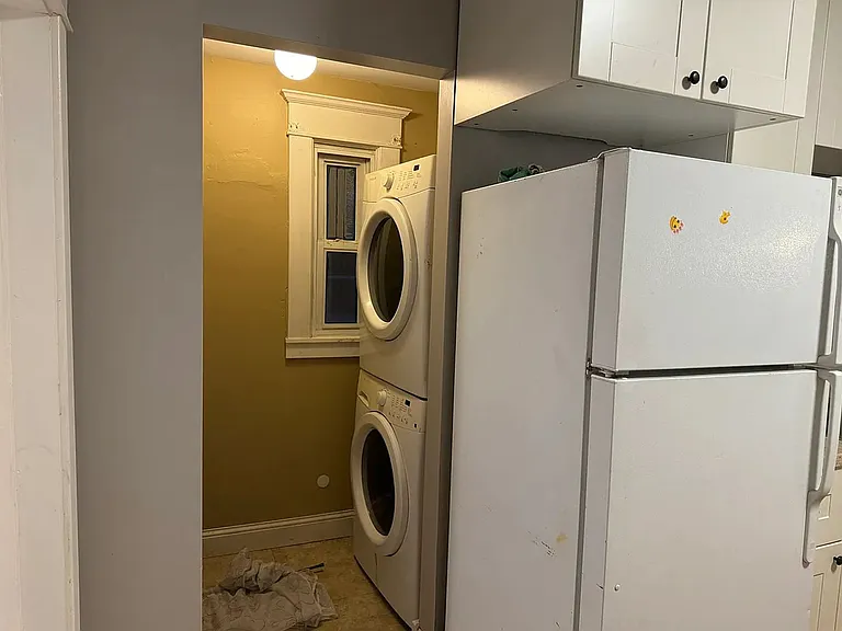 2630 Grand St NE — Photo 11