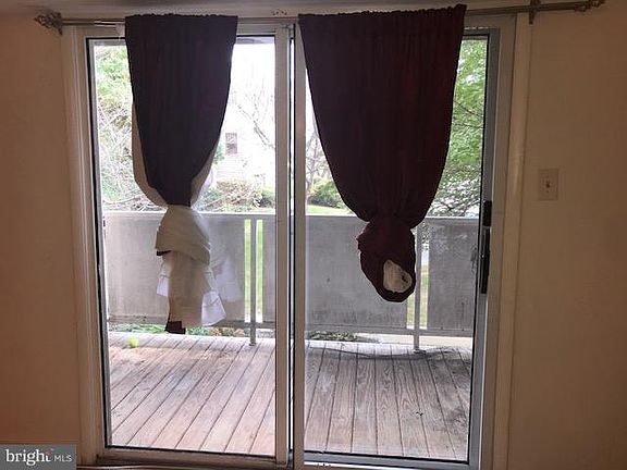 5th image of 12213 Peach Crest Dr #904