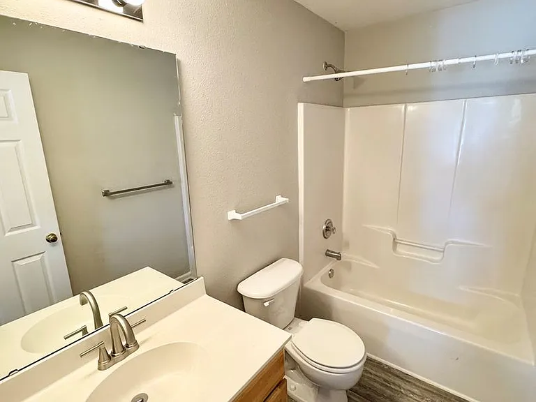 9413 Thatcher Hall Ct — Photo 5