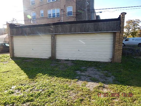 4th image of 1510 S Avers Ave