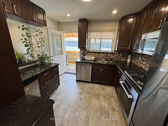 4th image of 93 Aurora Heights Dr