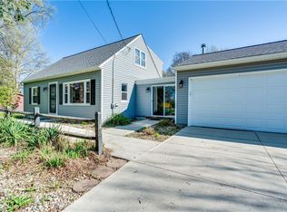 9343 Valley View Rd, Macedonia, OH 44056