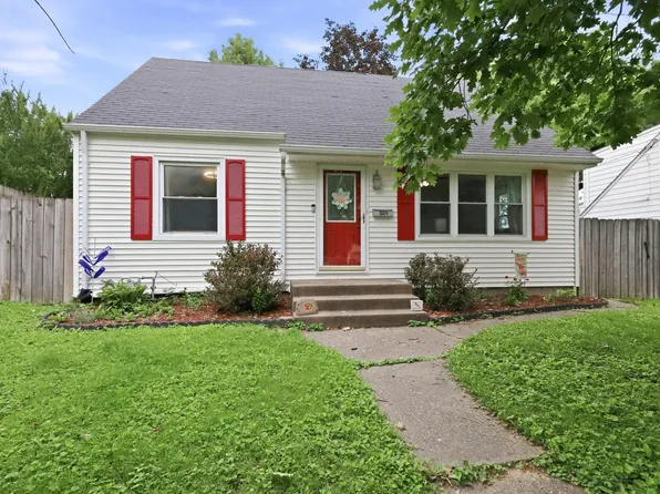1120 W Lombard St, Davenport, IA 52804