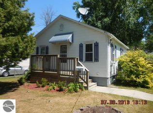 510 Wadsworth St, East Tawas, MI 48730