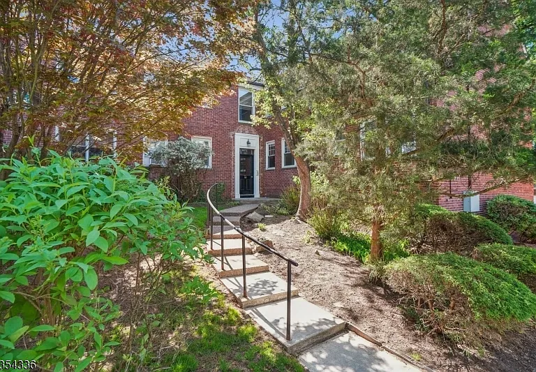 349 Bloomfield Ave #53 — Photo 12
