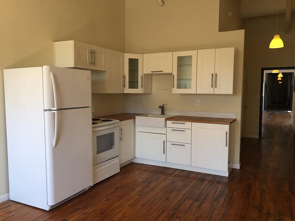 1st image of 1417 Kemper St #337