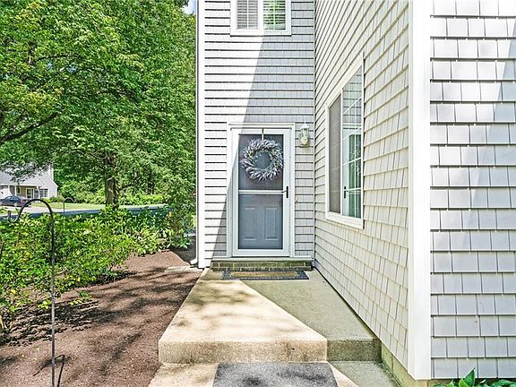 4th image of 50 Riverdell Dr