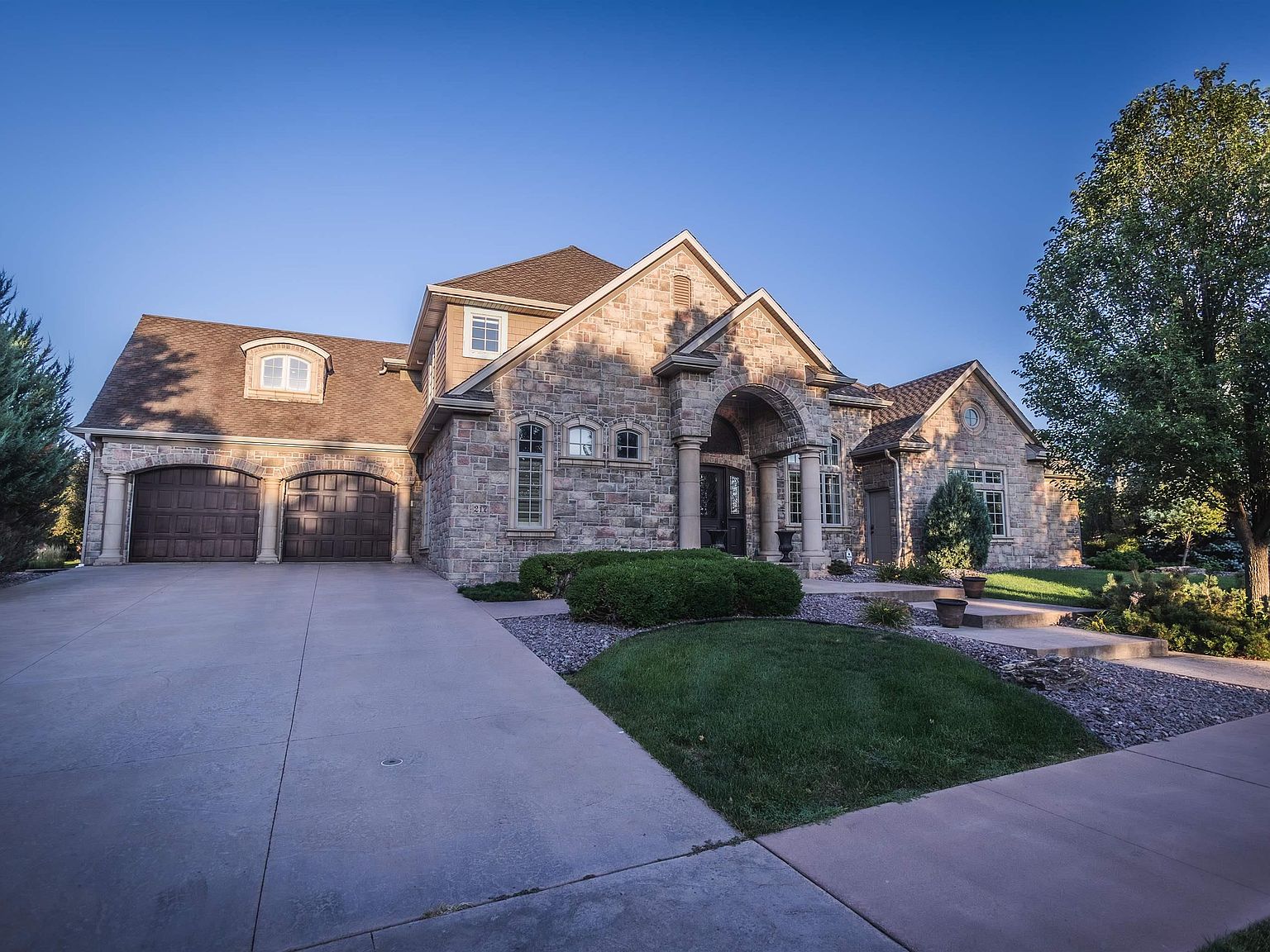 217 W 77th St, Sioux Falls, SD 57108 MLS 22305533 Zillow