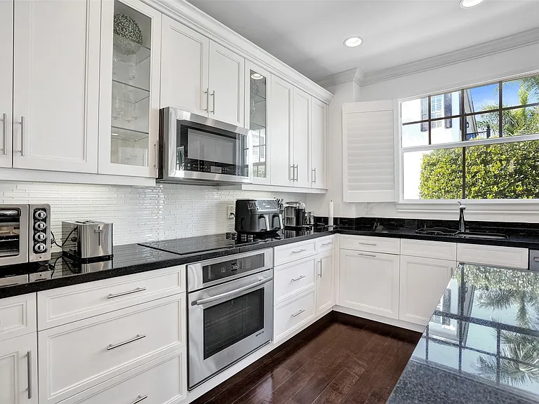 381 E Cannery Row Cir — Photo 15
