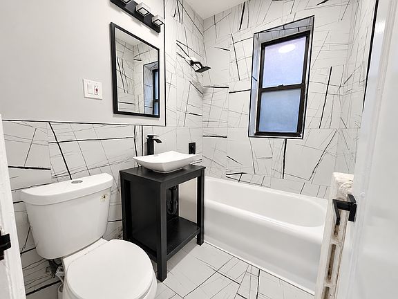 5th image of 214 Berkeley Ave #102