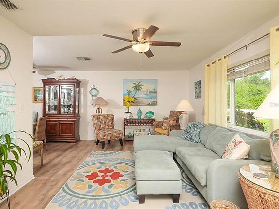 3rd image of 913 Tropical Ave