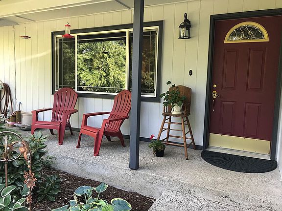 2nd image of 970 E Ballantrae Dr