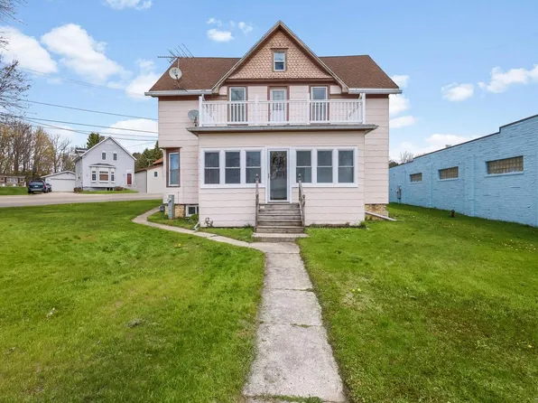 211 E Main STREET, Mishicot, WI 54228