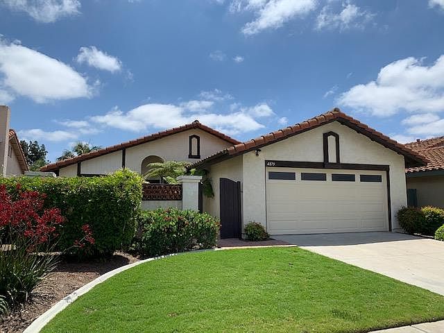 HOA maintained front lawns, always looks perfect