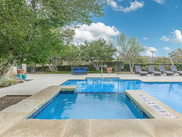 Contigo Westover Hills — Photo 23