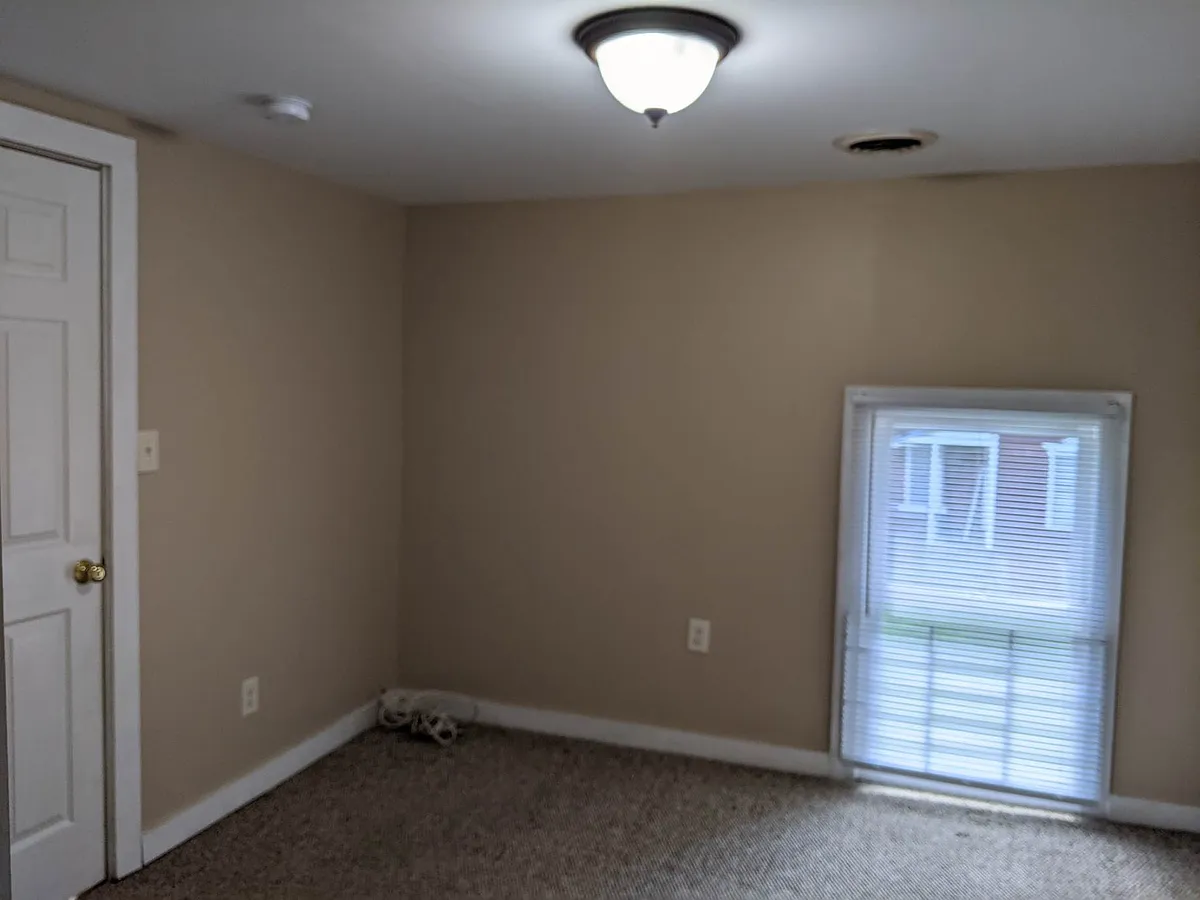 Building Photo - 42 McCrea St #3