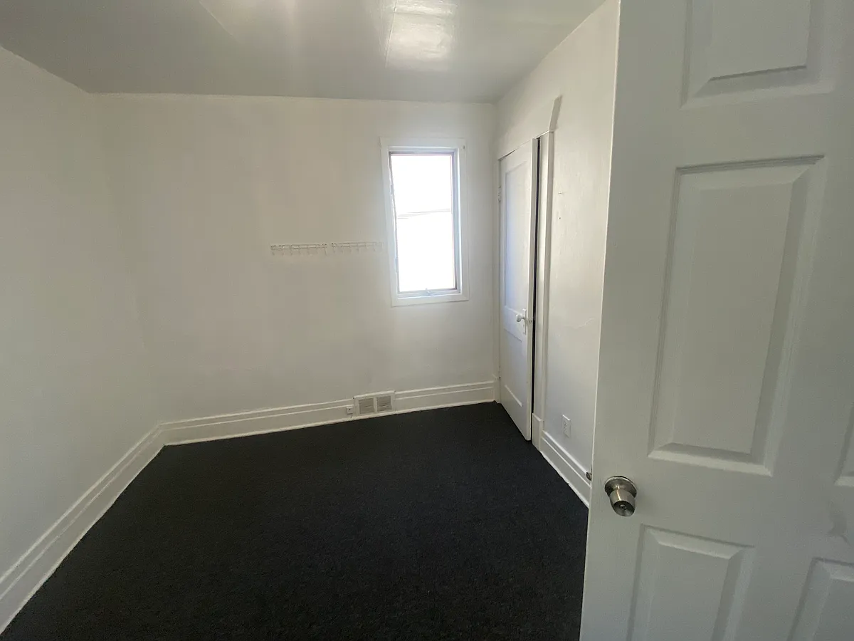 Building Photo - 3316 Genesee St #1