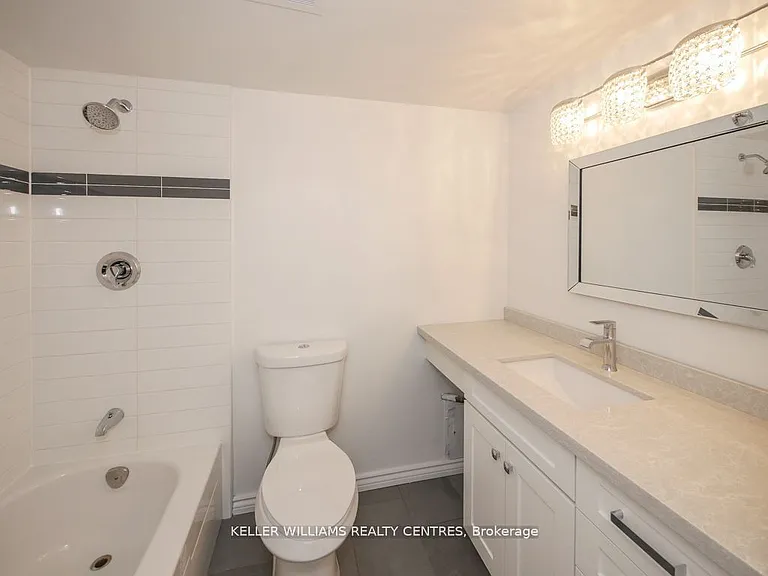 7811 Yonge St #407 — Photo 11