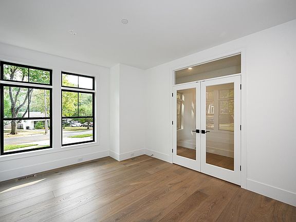 5th image of 215 N Prospect Ave