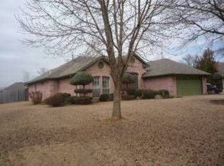 805 Drake Dr, Conway, AR 72034