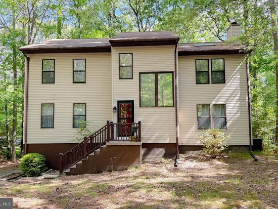 23294 Holly Hill Ln, California, MD 20619