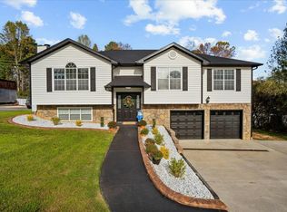 1904 Ridgefield Way, Dalton, GA 30720