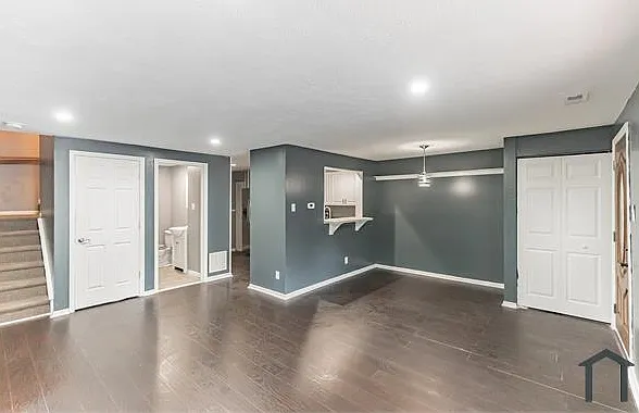 3 bed, 1600 sqft, $2,410 — Photo 4