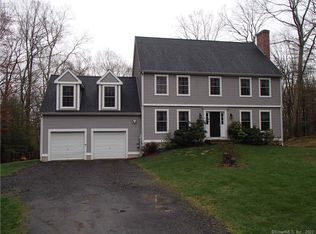 12 Ledgebrook Rd, Moodus, CT 06469