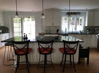 185 Flower House Dr, Fairfield, CT 06824