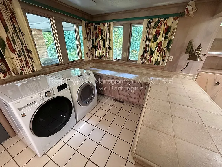 1507 Pinehurst Dr — Photo 13