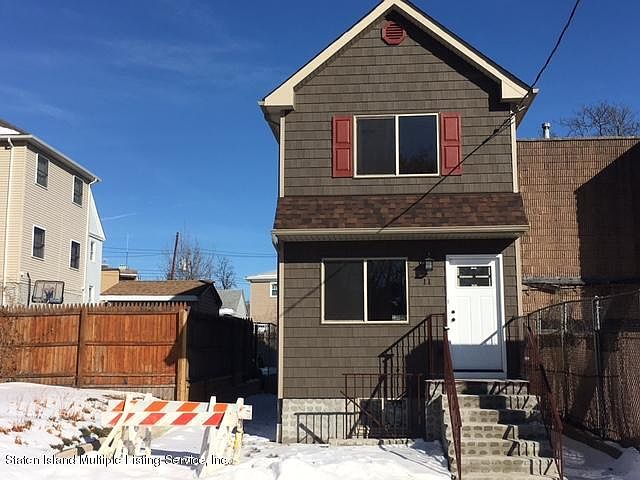 1st image of 11 Irving Pl