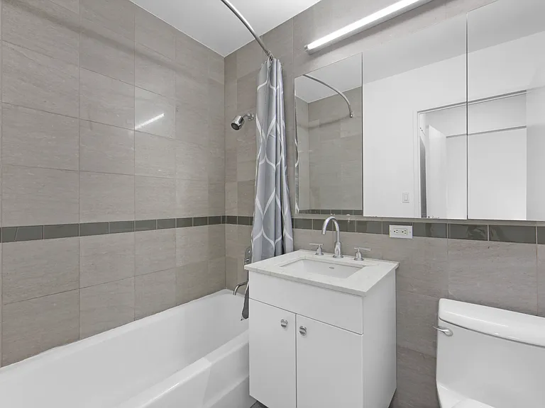 212 E 57th St #3A — Photo 14