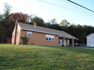 451 Palestine Rd, Salix, PA 15952