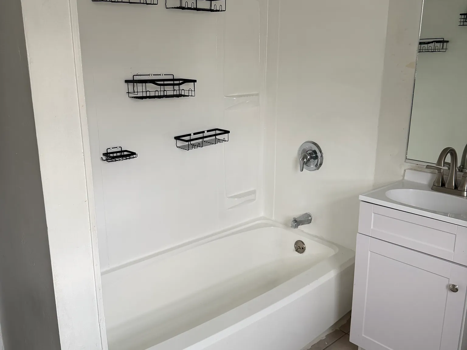 4 bed, 1300 sqft, $1,700 — Photo 3