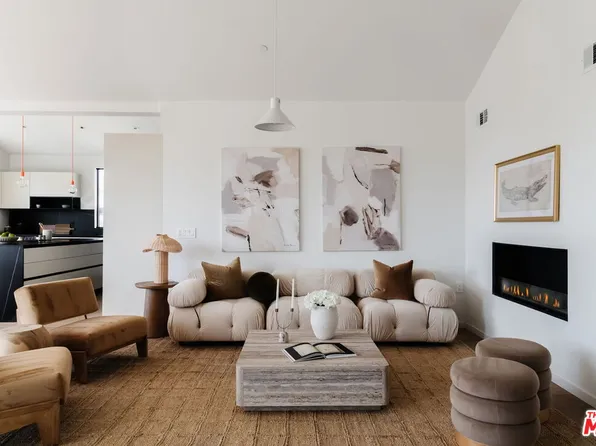 1618 Hilts Ave #Penthouse 1, Los Angeles, CA 90024