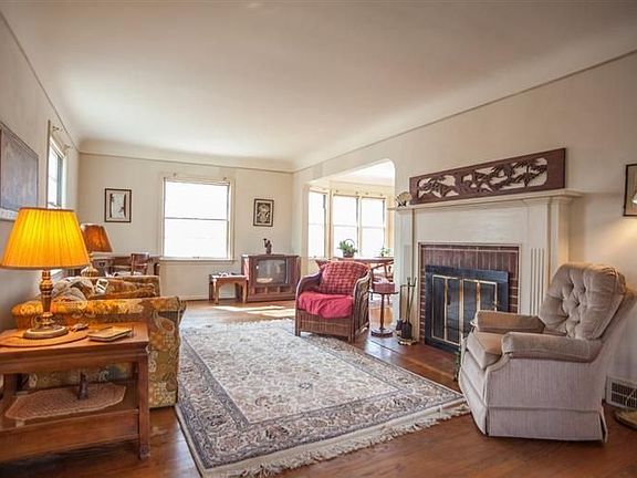 2nd image of 344 Hilldale Dr