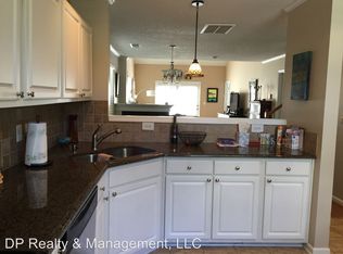 201 Arlington Downs Blvd, Matthews, NC 28104