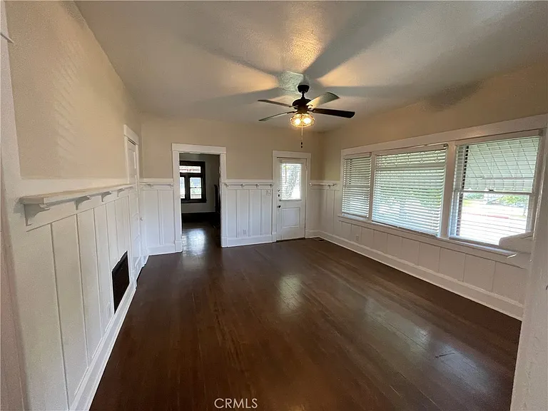 394 S Shaffer St — Photo 22