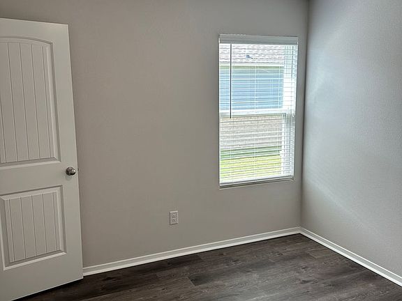 4th image of 5711 Boone St