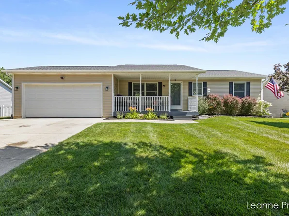 1429 S Dibble St, Hastings, MI 49058