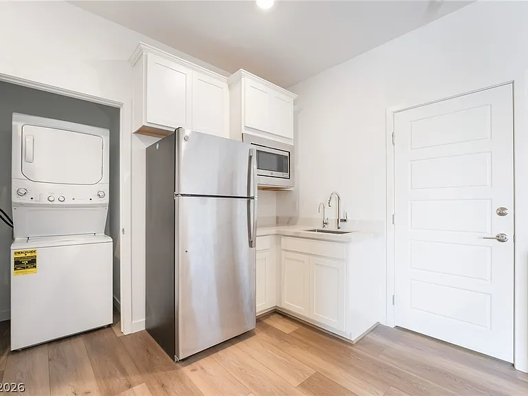 4136 Paragon Crest Ct — Photo 8