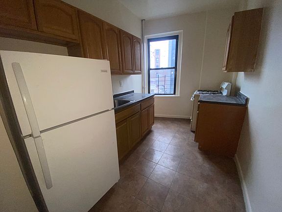 5th image of 2855 Grand Concourse APT 3C