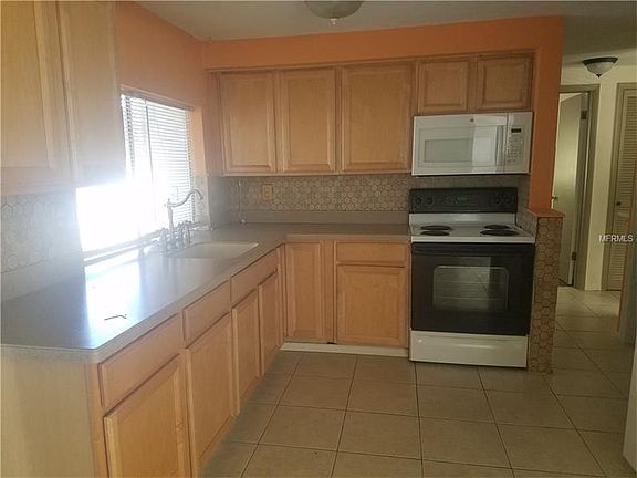 4th image of 3323 Rock Royal Dr