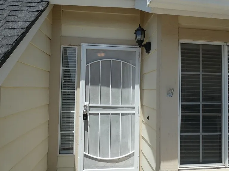 303 Hartnell Rd — Photo 2