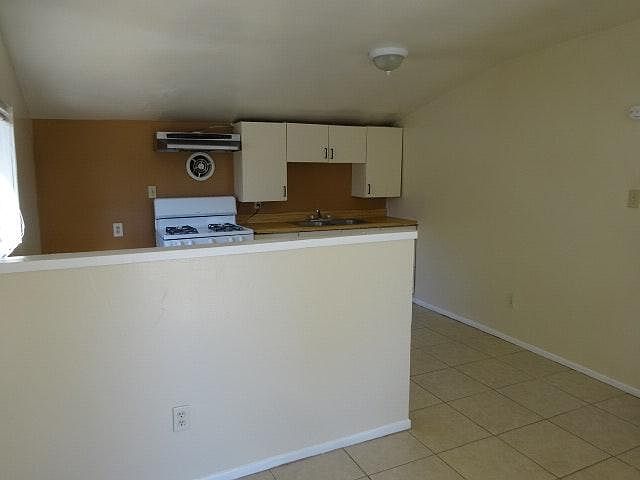 1st image of 434 S Buena Vista St