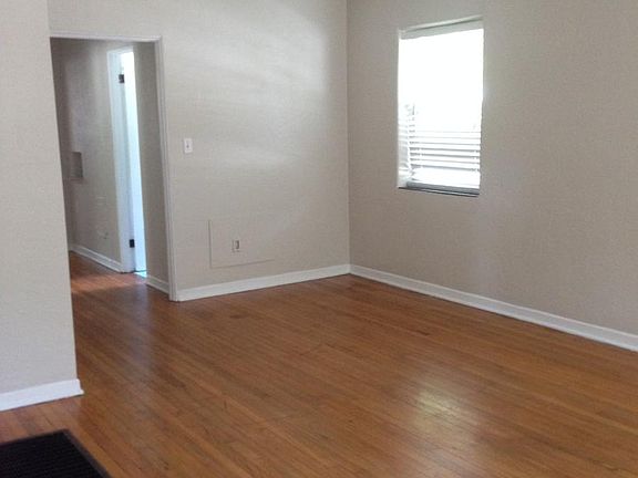3rd image of 1922 Harrison Ave APT 1