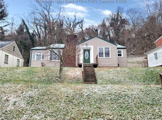 333 Knollwood Dr, Charleston, WV 25302