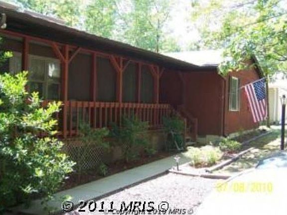 2nd image of 419 Yorktown Blvd