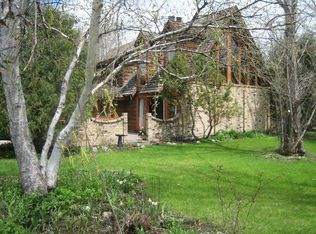 823 Oakfield Dr, Grand Forks, ND 58201